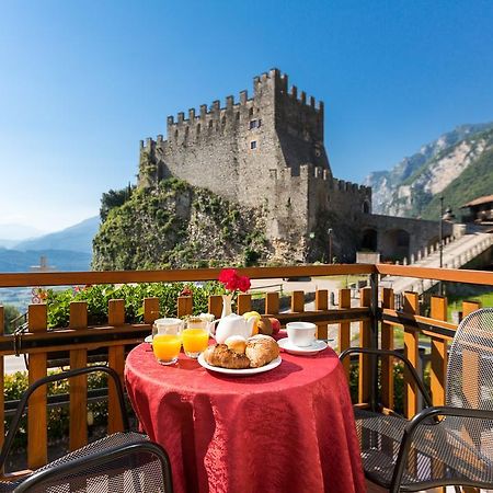 Hotel Antica Croce - Gardaslowemotion Tenno Eksteriør billede