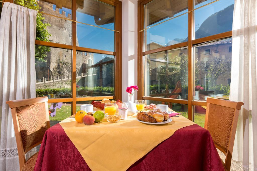 Hotel Antica Croce - Gardaslowemotion Tenno Eksteriør billede