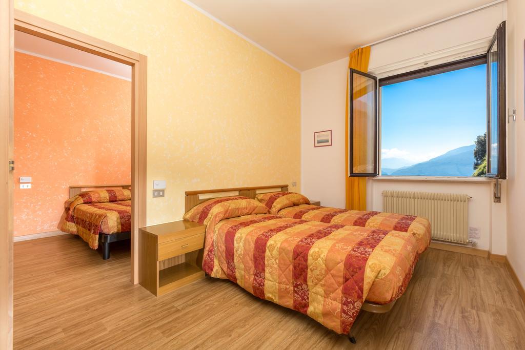 Hotel Antica Croce - Gardaslowemotion Tenno Eksteriør billede