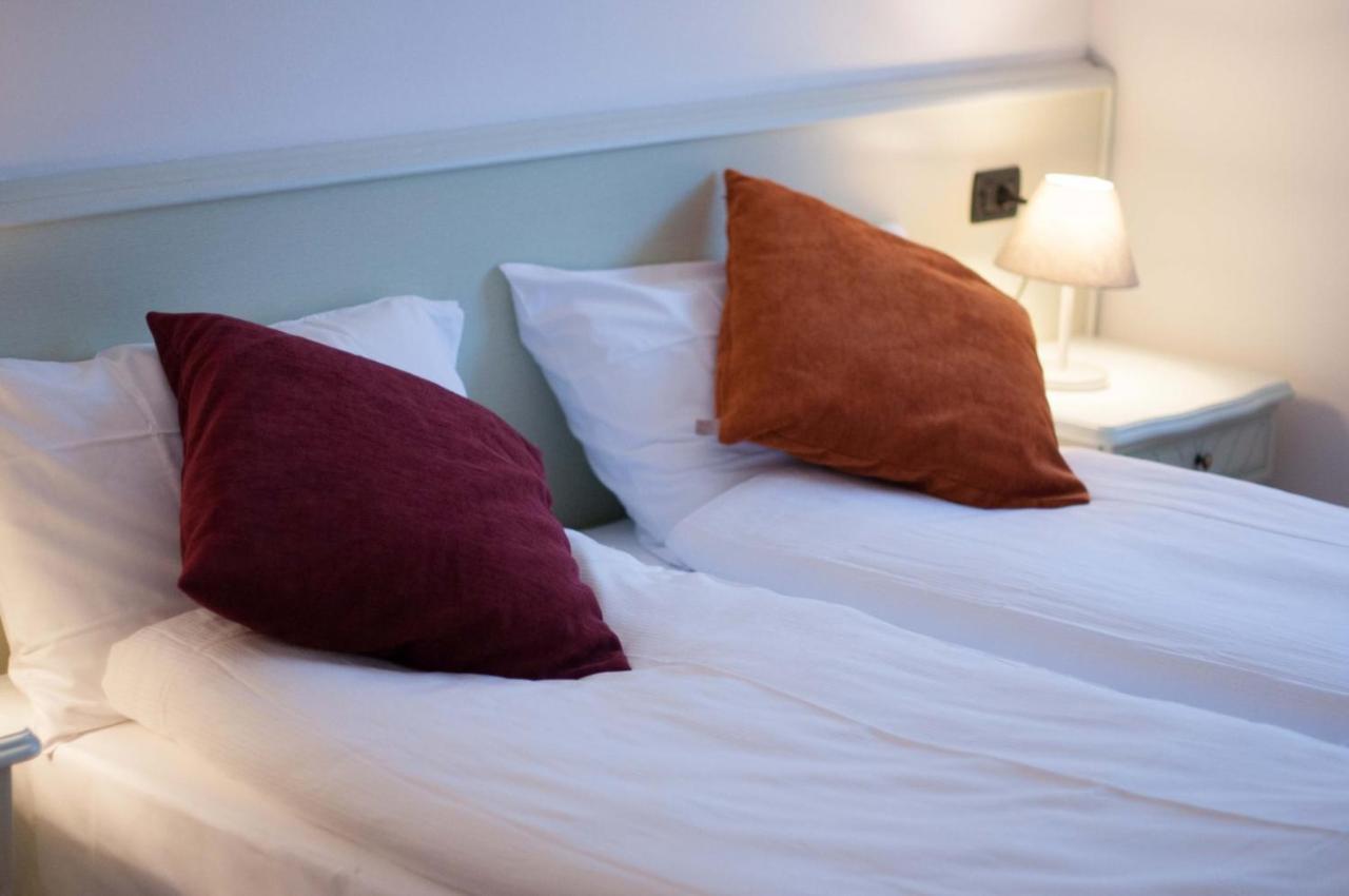 Hotel Antica Croce - Gardaslowemotion Tenno Eksteriør billede